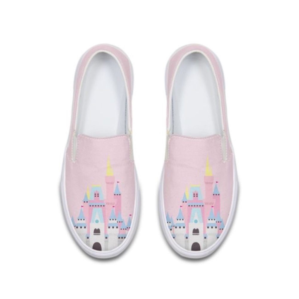 NEW Women’s Pink Castle Slip-ons – Size 10